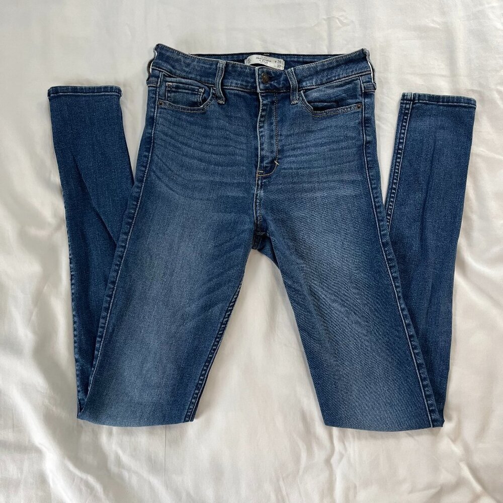 Abercrombie & Fitch Medum Wash High Waist Skinny Jeans | Size 6L